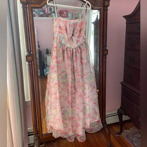 ML Monique Lhuillier Floral Crinkled Organza Maxi Dress - Picture 1 of 10